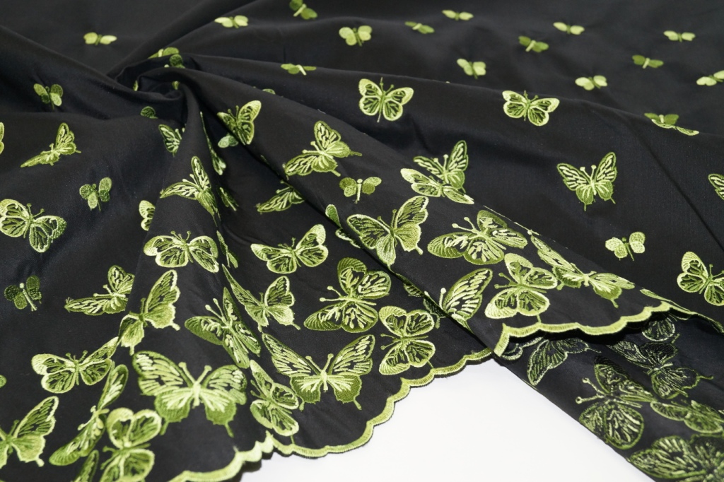 Тафта ткань c вышивкой Valentino Тафта ткань c вышивкой Valentino