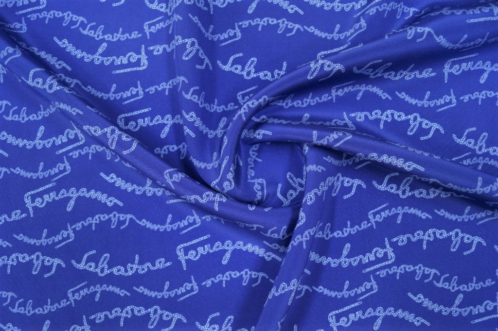 Шёлк Ferragama Шёлк Ferragama