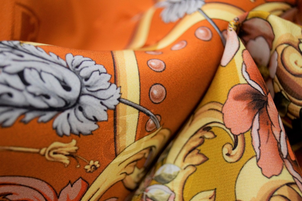 Шелковый платок Gucci Шелковый платок Gucci