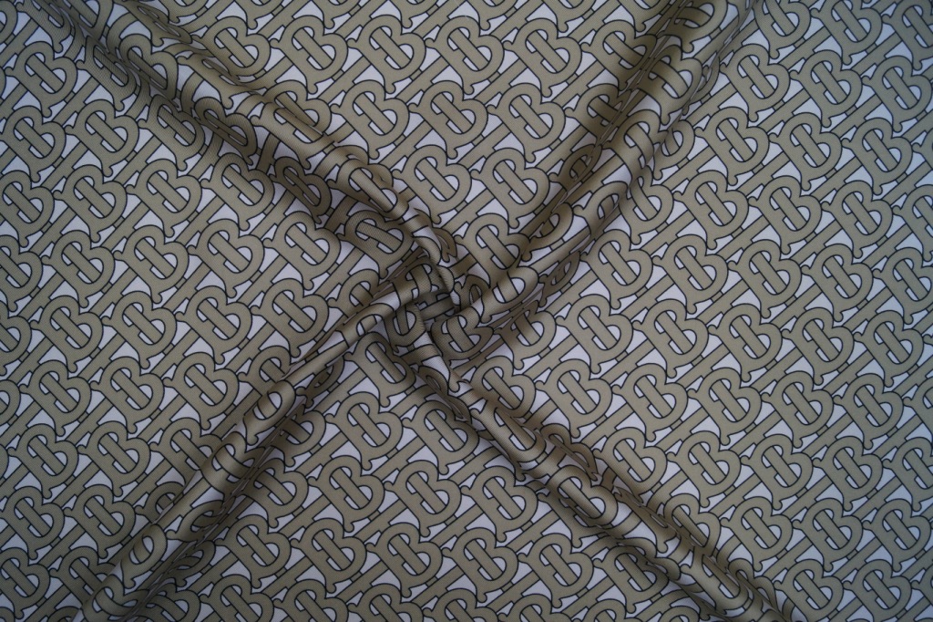Шелковый платок Burberry Шелковый платок Burberry